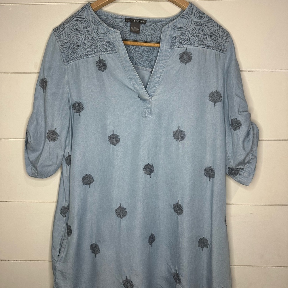 Chico's Blue Embroidered Women's Top